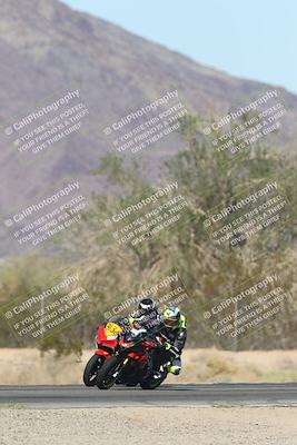 media/Oct-30-2025-Racers Edge (Thu) [[dabbdaf680]]/3-B Group/Session 5 (Turn 6)/